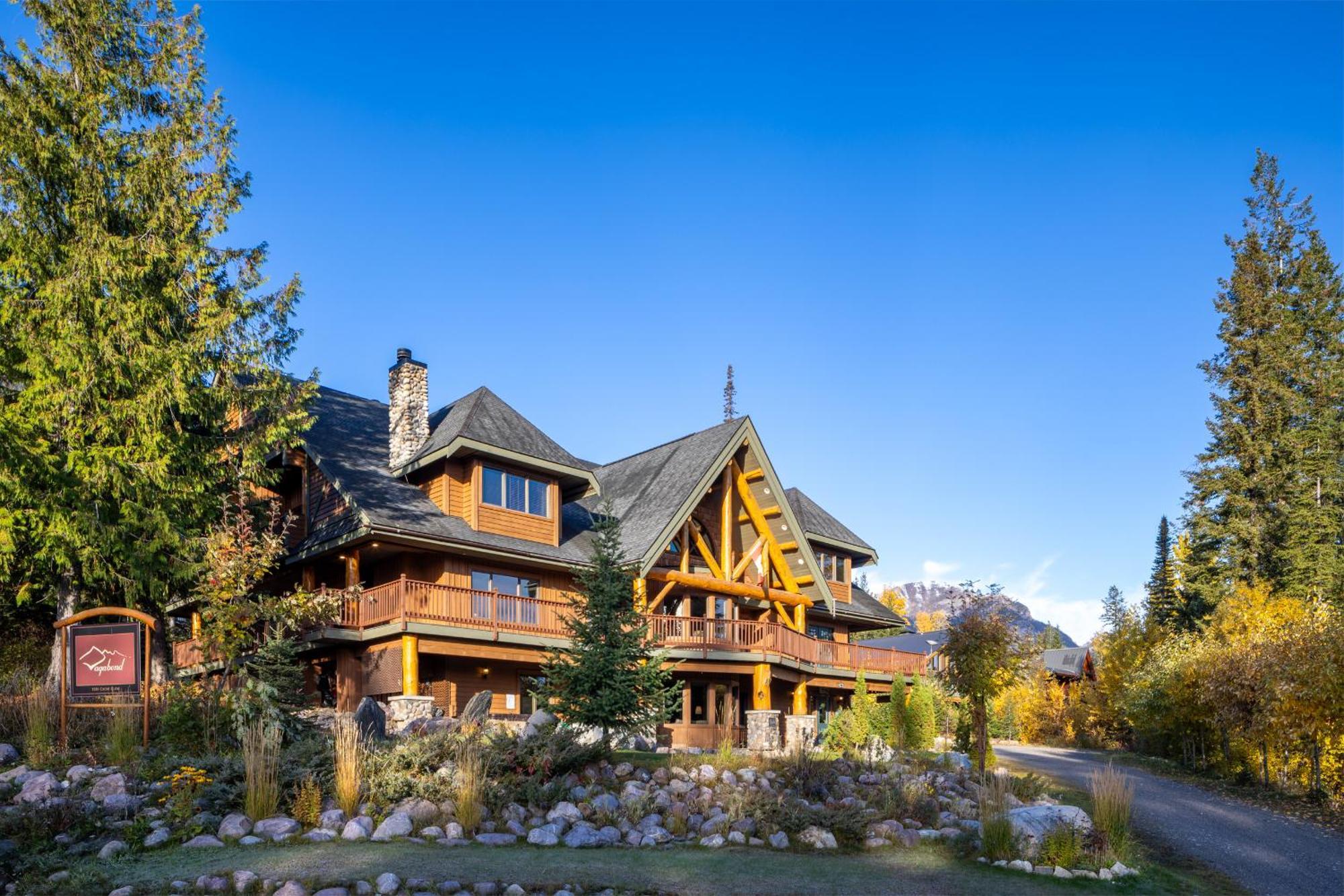 غولدن Vagabond Lodge At Kicking Horse المظهر الخارجي الصورة