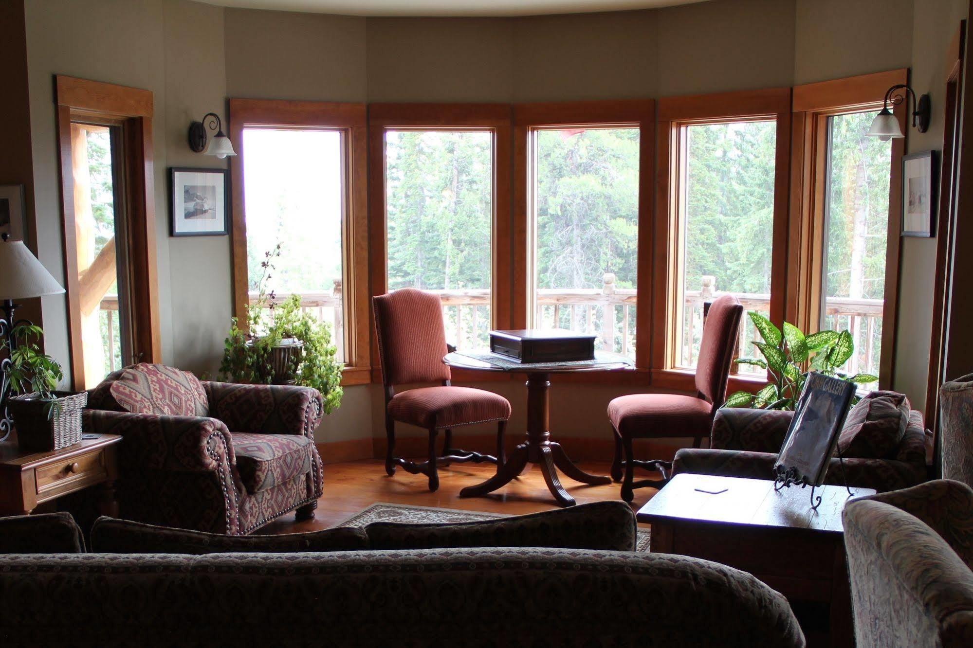 غولدن Vagabond Lodge At Kicking Horse المظهر الخارجي الصورة