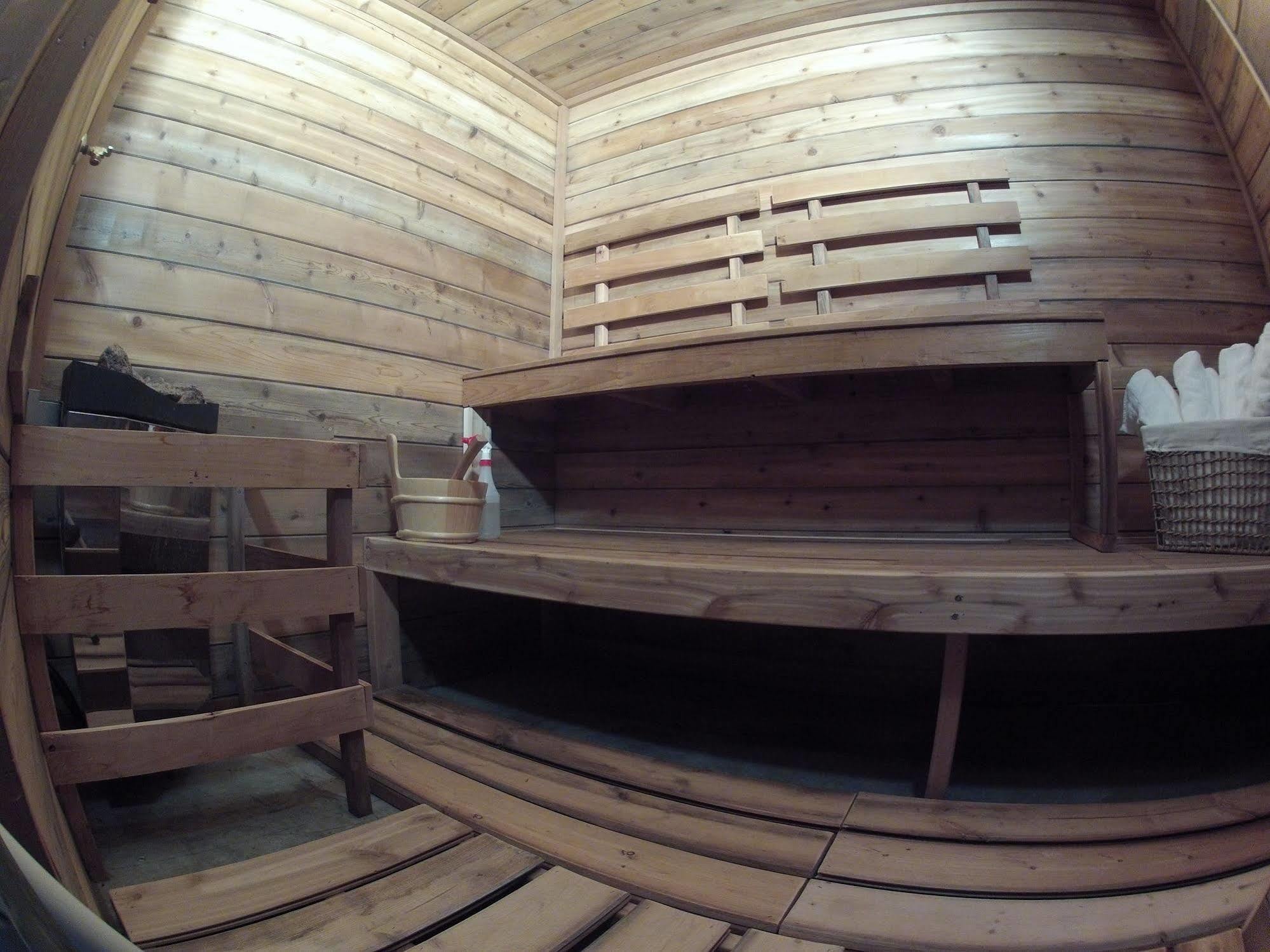 غولدن Vagabond Lodge At Kicking Horse المظهر الخارجي الصورة
